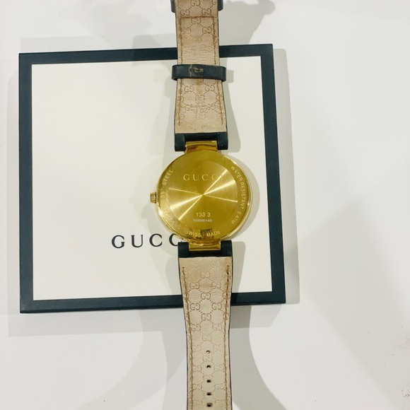 Gucci Interlocking Gold G Unisex Watch - Picture 6 of 6